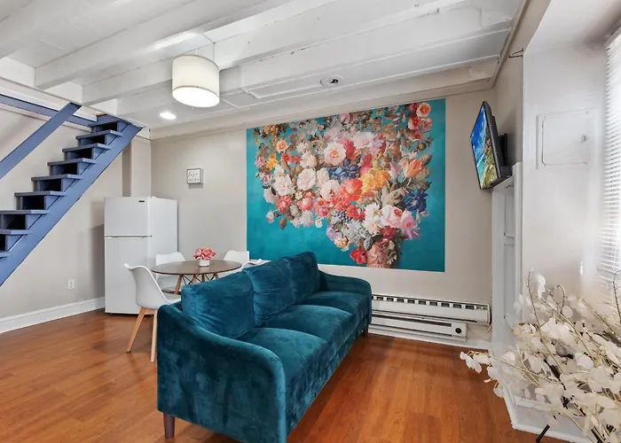 Modern Loft In Center City