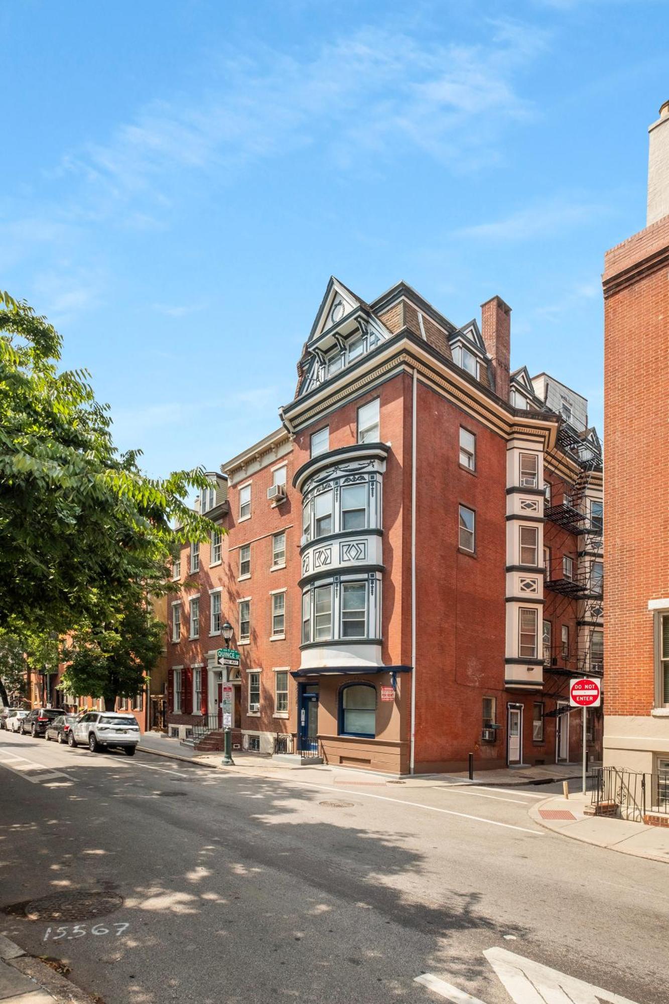 Modern Loft In Center Philadelphia