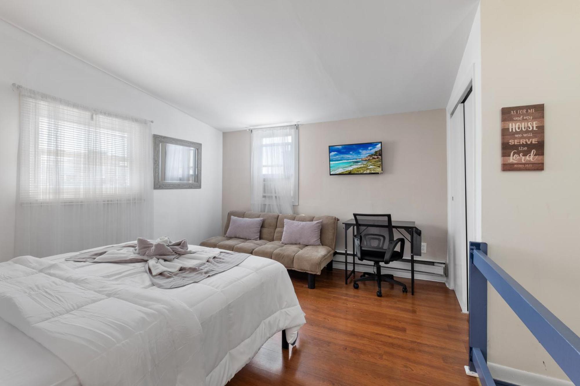 Modern Loft In Center Philadelphia